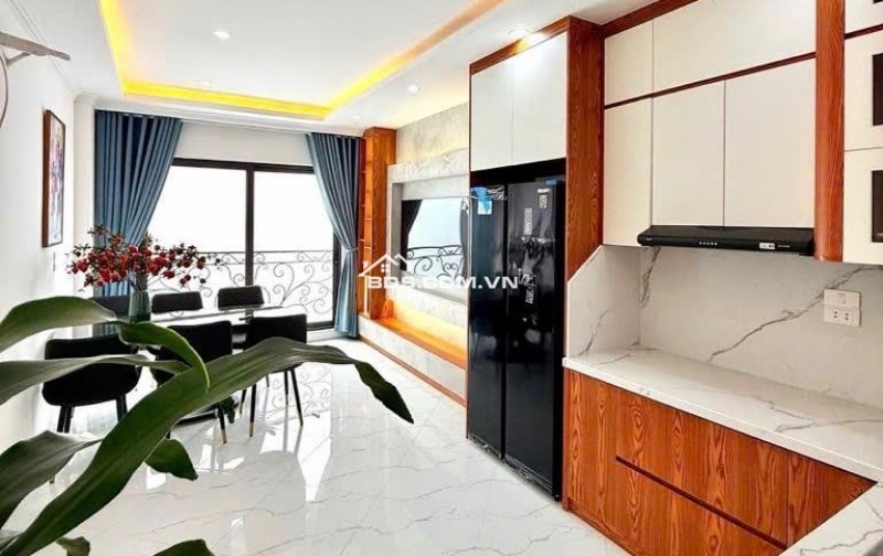 NHỈNH 8 TỶ SỞ HỮU MỚI XÂY THANG MÁY Ô TÔ GẦN PHƯỜNG ĐỊNH CÔNG, 32M2 X 6 TẦNG